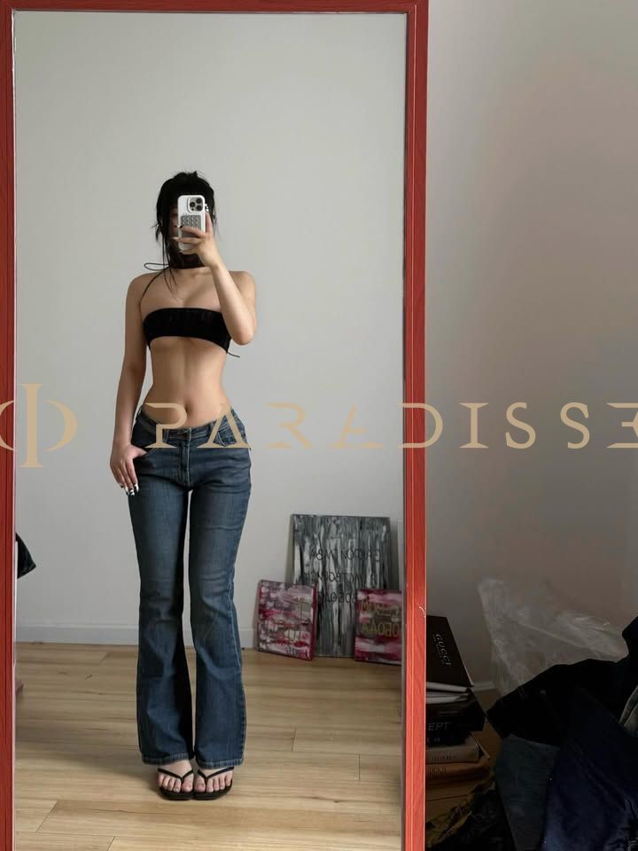 Escorts VIP Paradisse - Megan Under