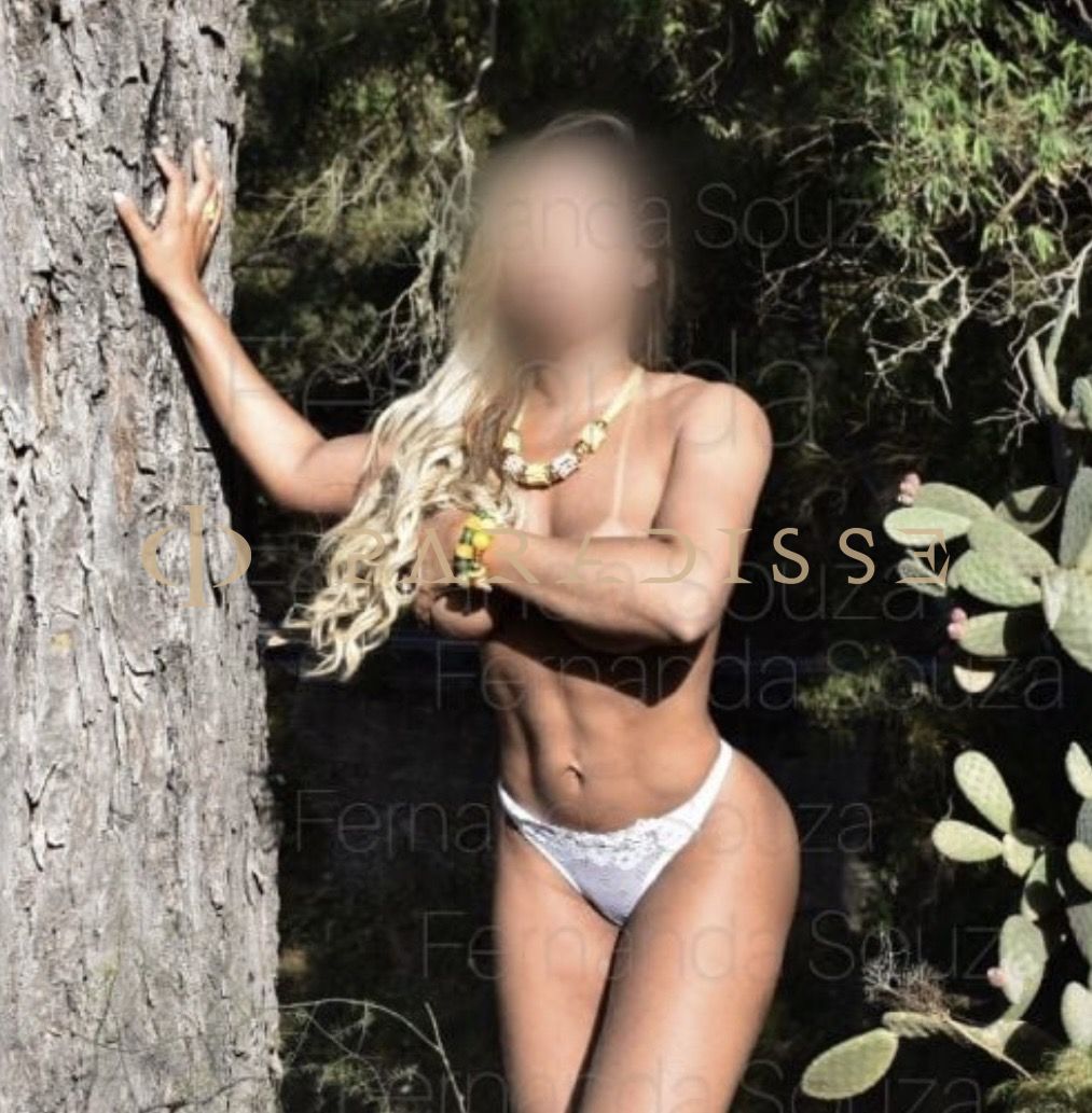 Escorts VIP Paradisse - Blue