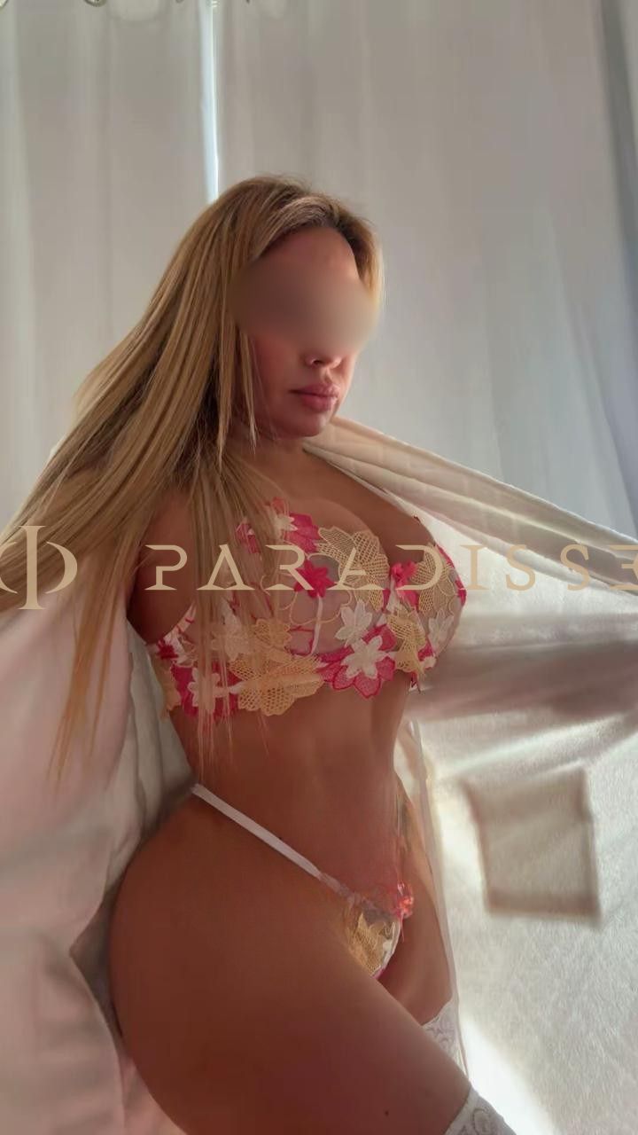 Escorts VIP Paradisse - Alison
