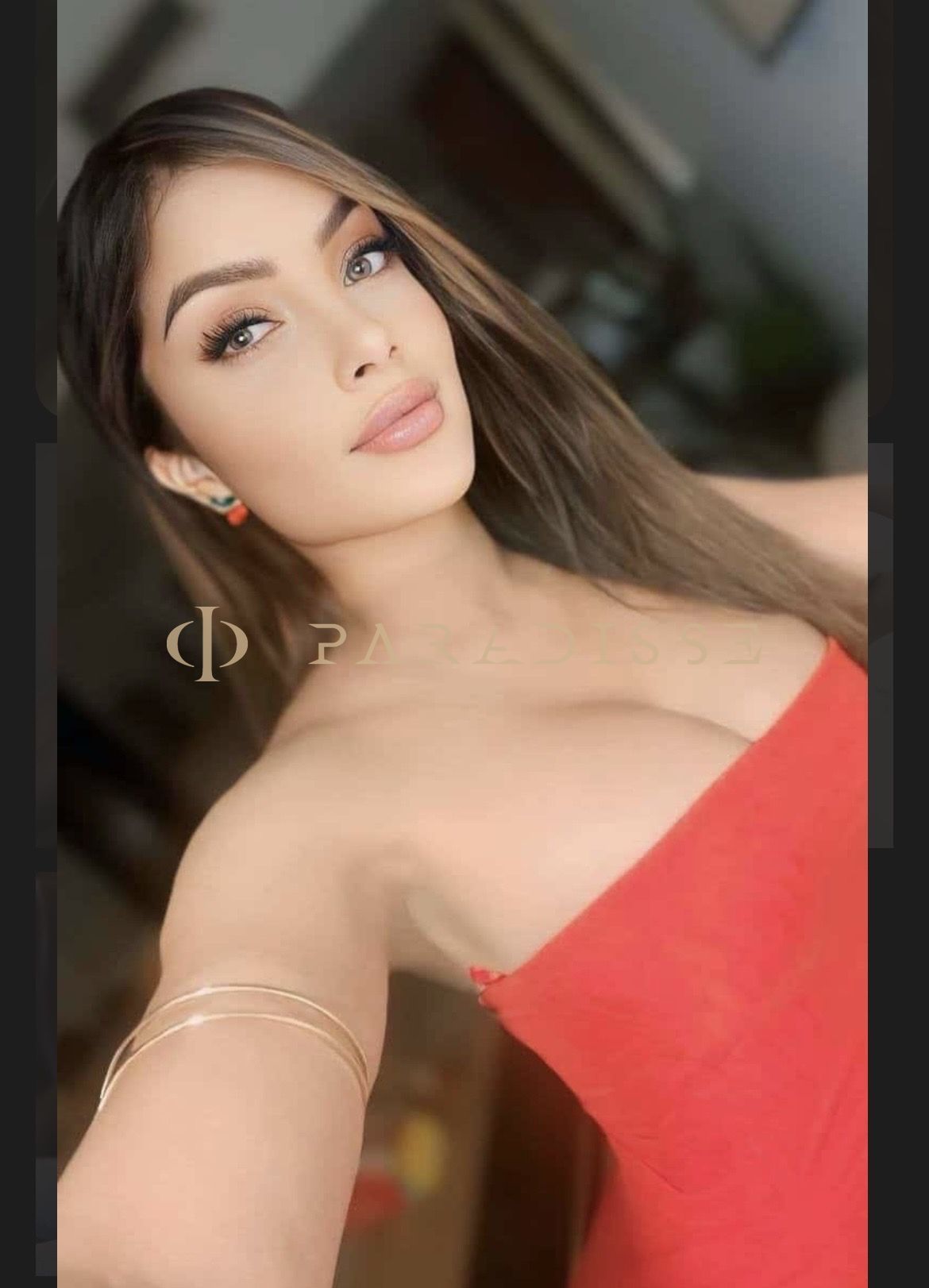 Escorts VIP Paradisse - Sisi