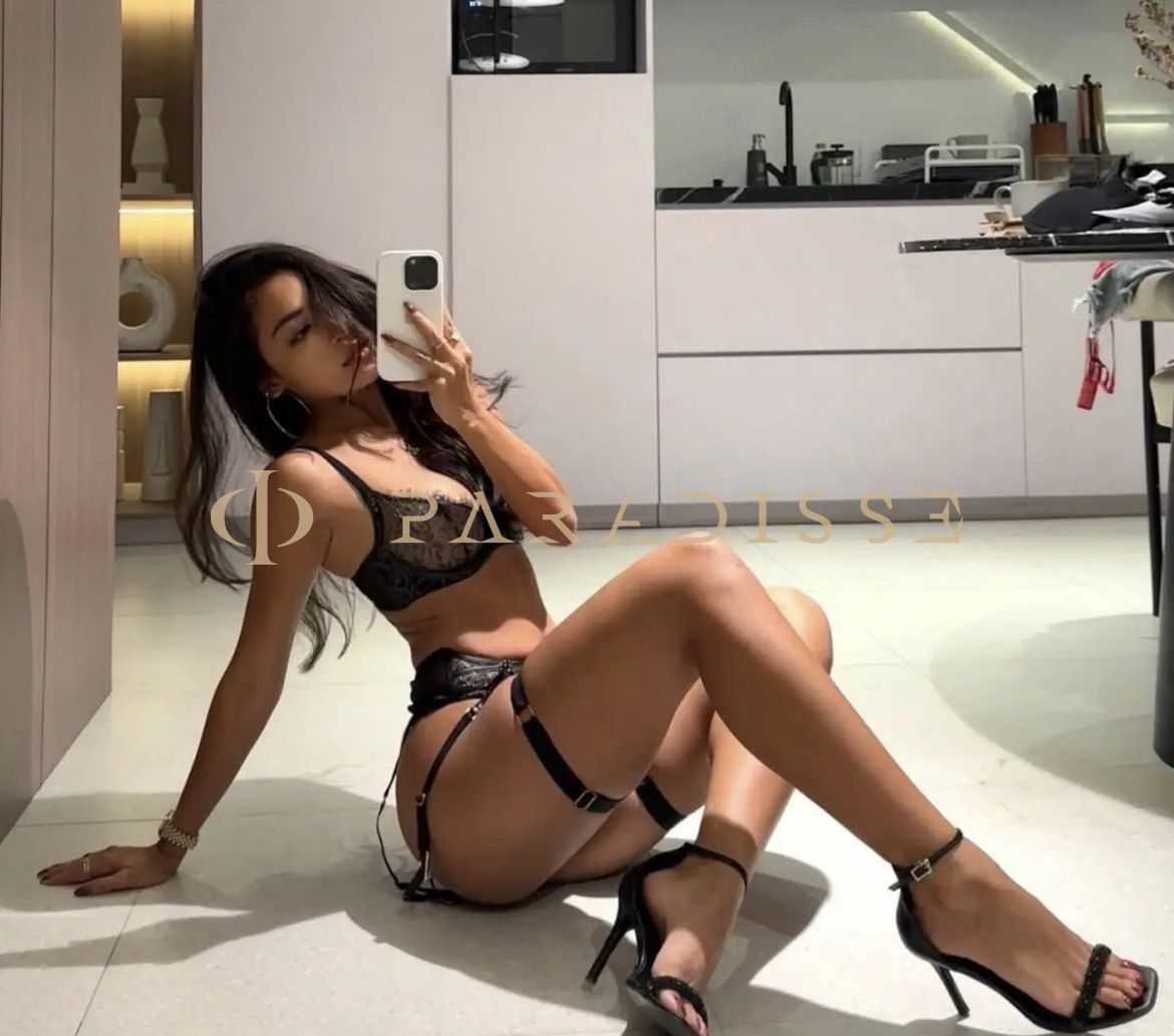 Escorts VIP Paradisse - Camile