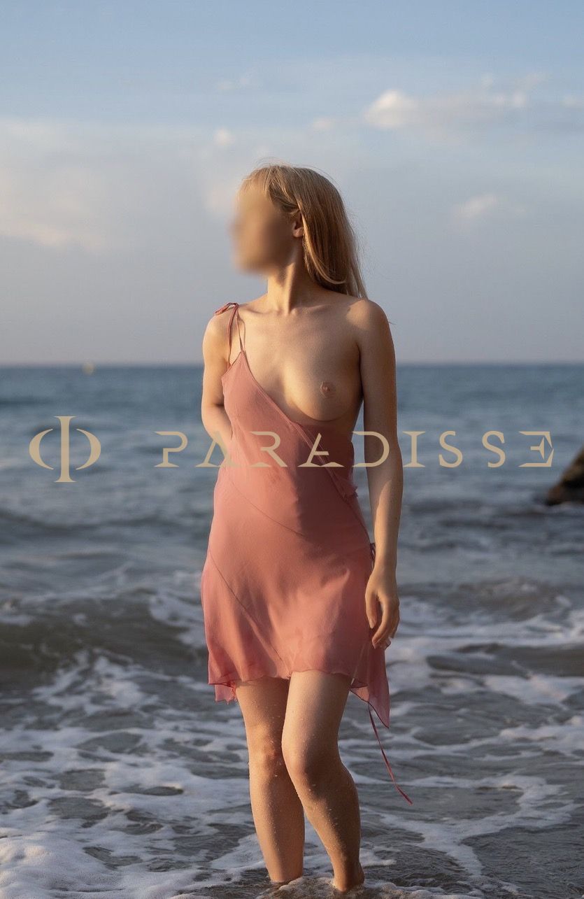 Escorts VIP Paradisse - Mell