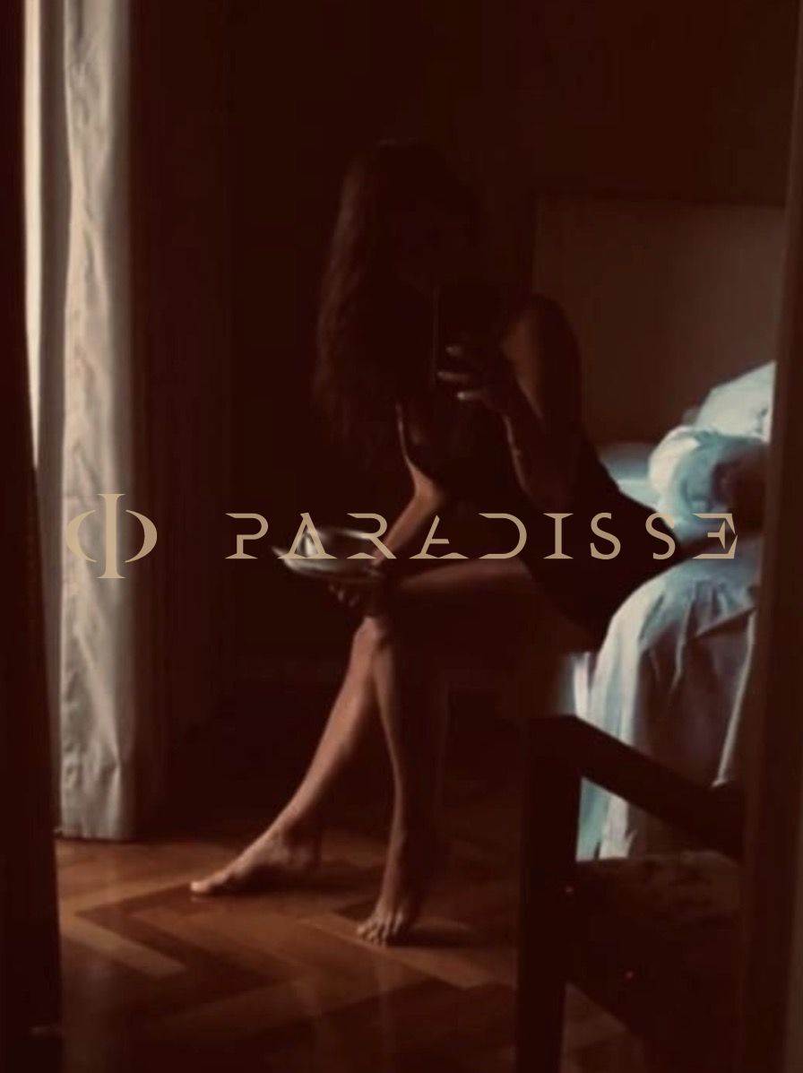 Escorts VIP Paradisse - Tereza