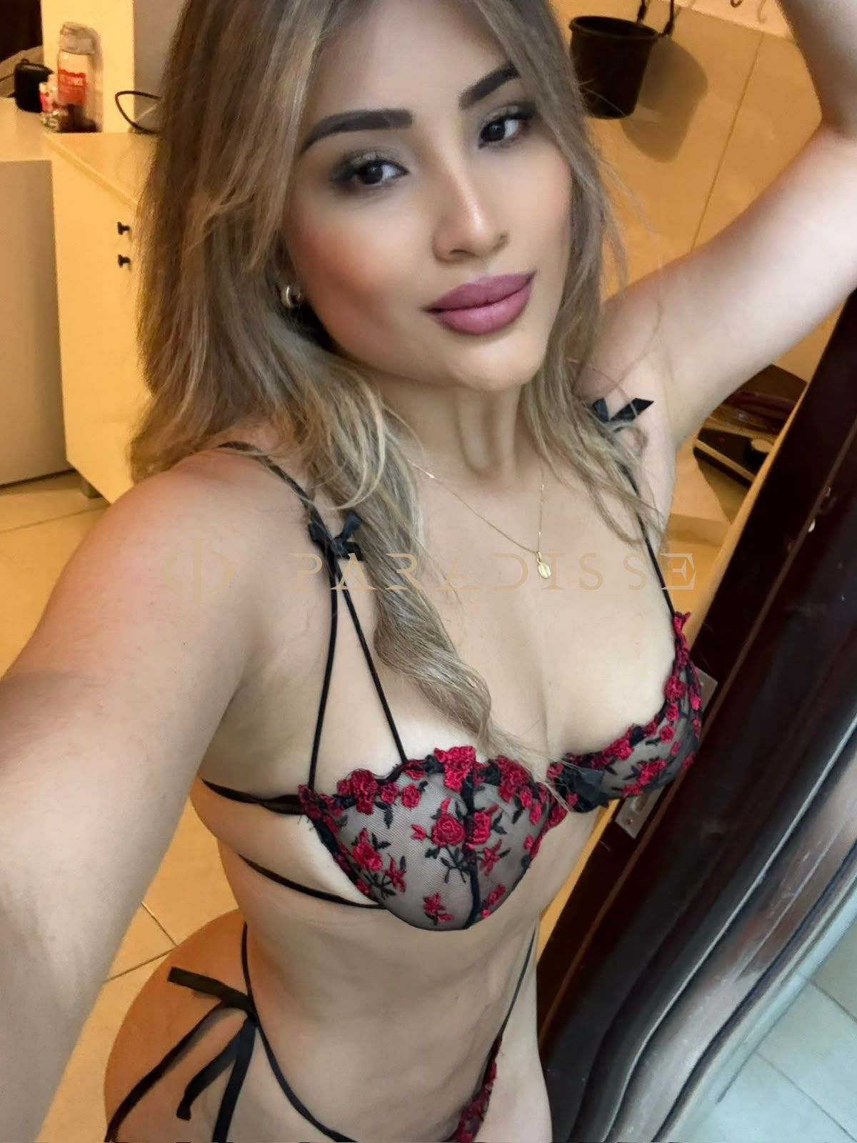 Escorts VIP Paradisse - Aly