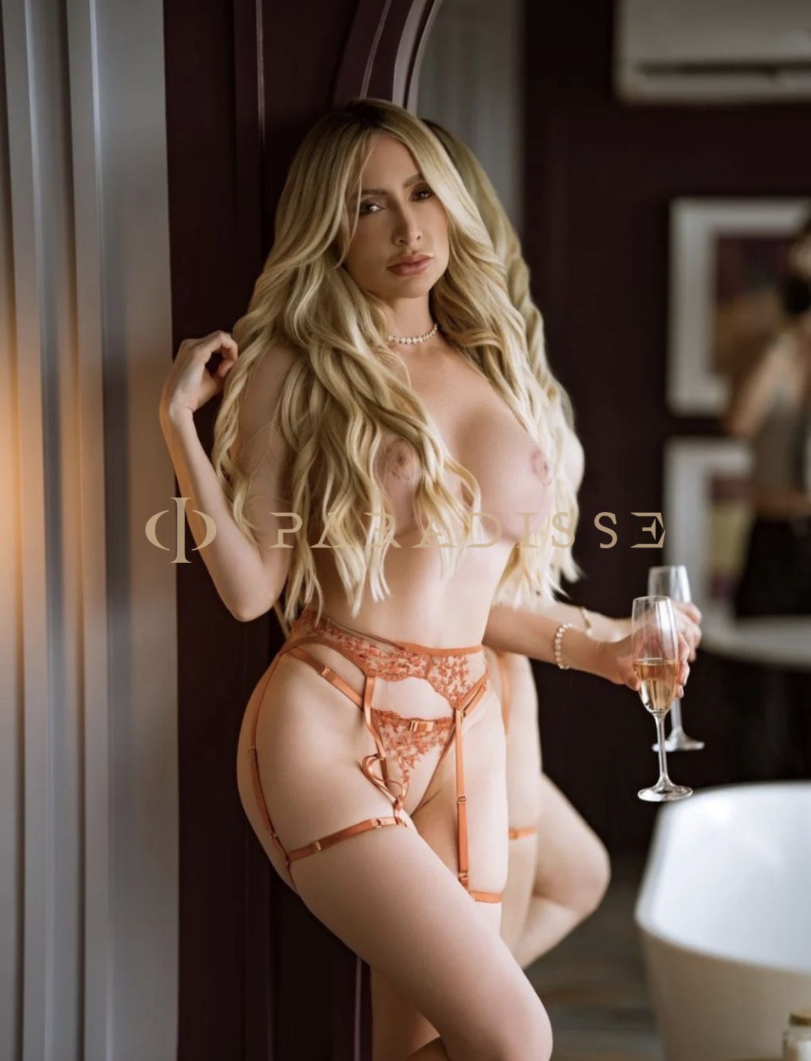 Escorts VIP Paradisse - Army