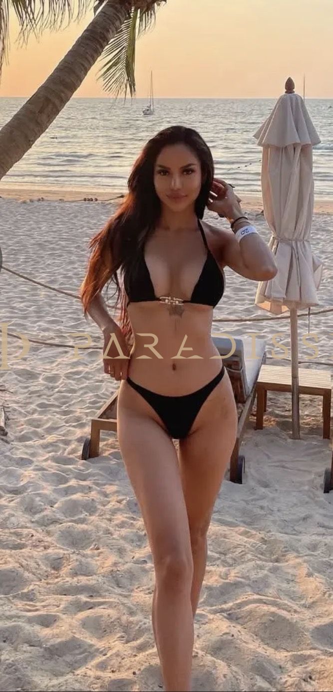 Escorts VIP Paradisse - Sama