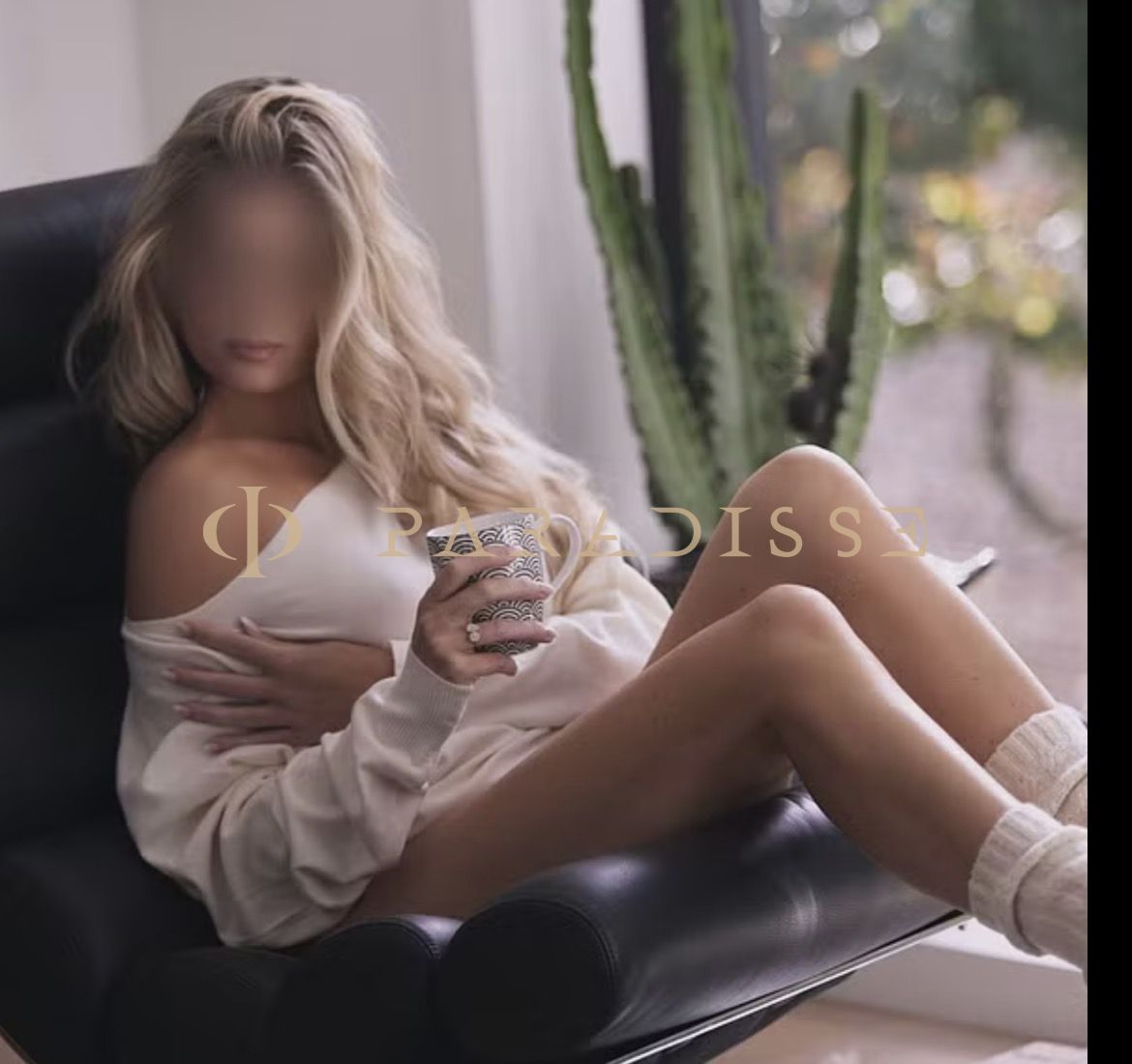Escorts VIP Paradisse - Hayek