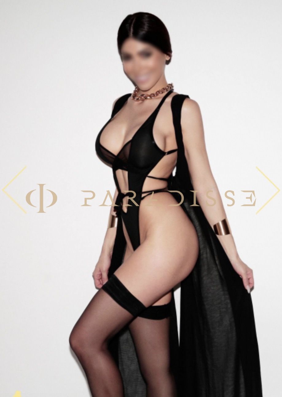 Escorts VIP Paradisse - Floo