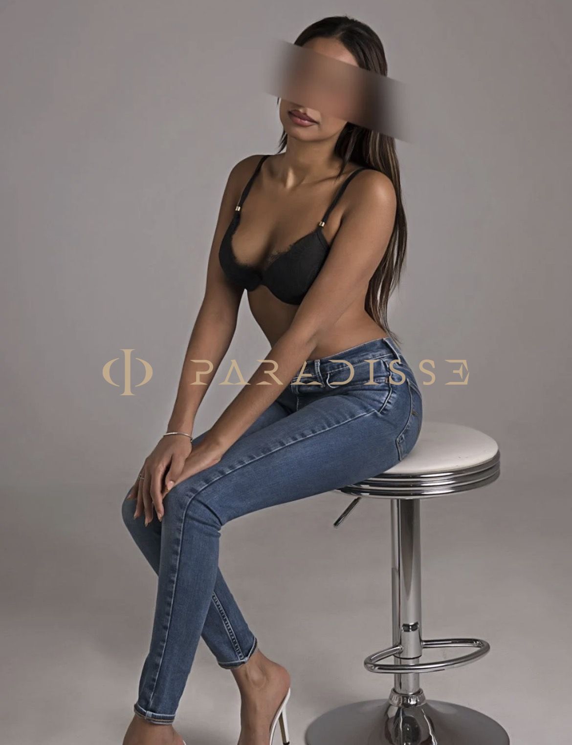 Escorts VIP Paradisse - Luev