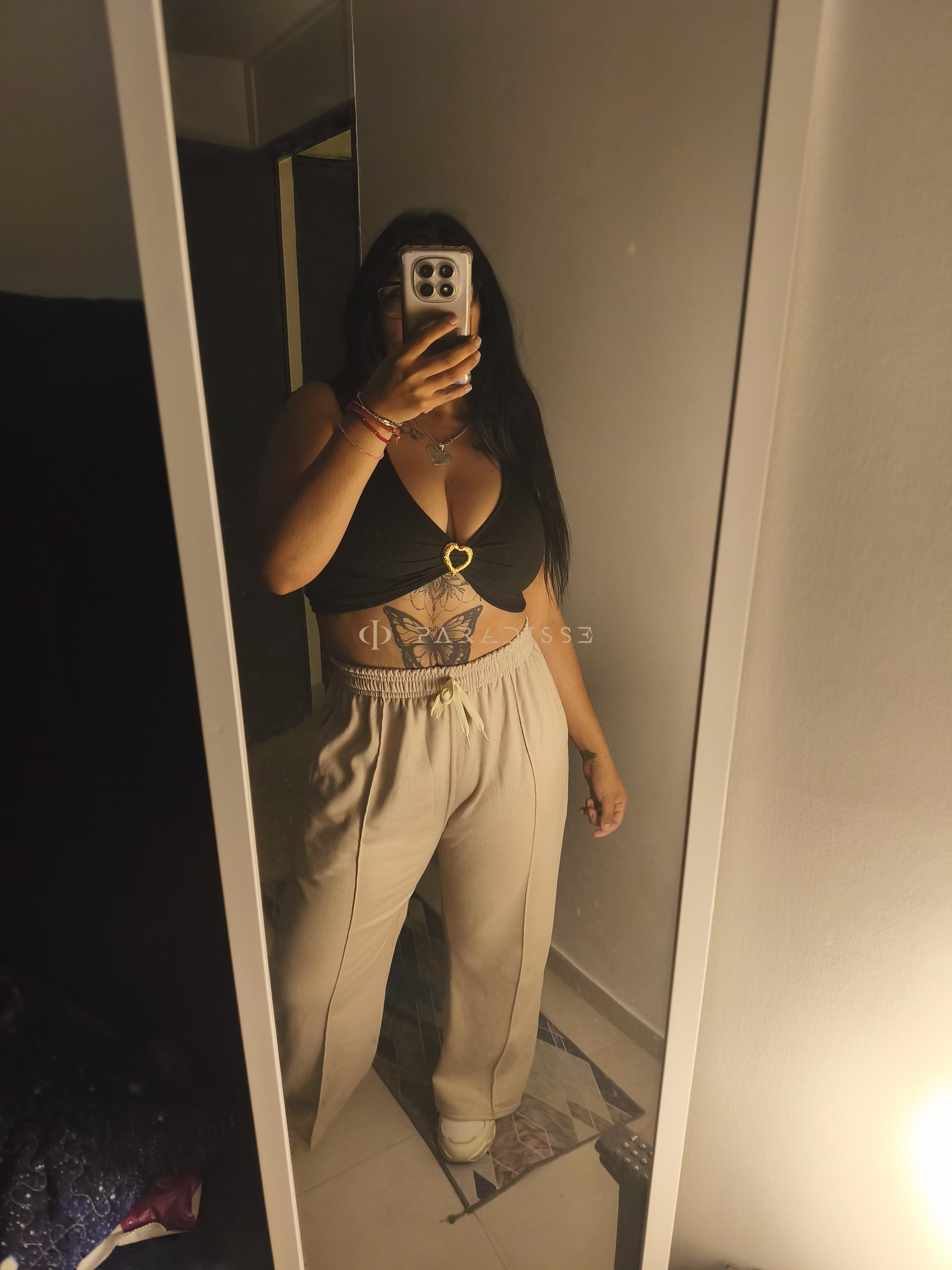 Escorts VIP Paradisse - Fer