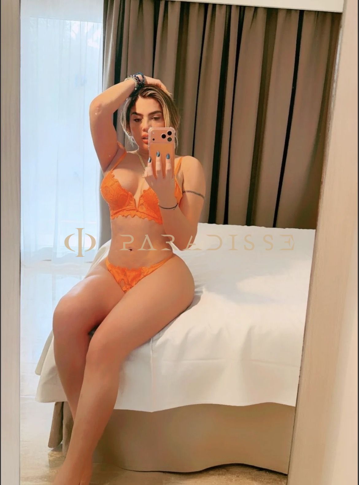 Escorts VIP Paradisse - Consu
