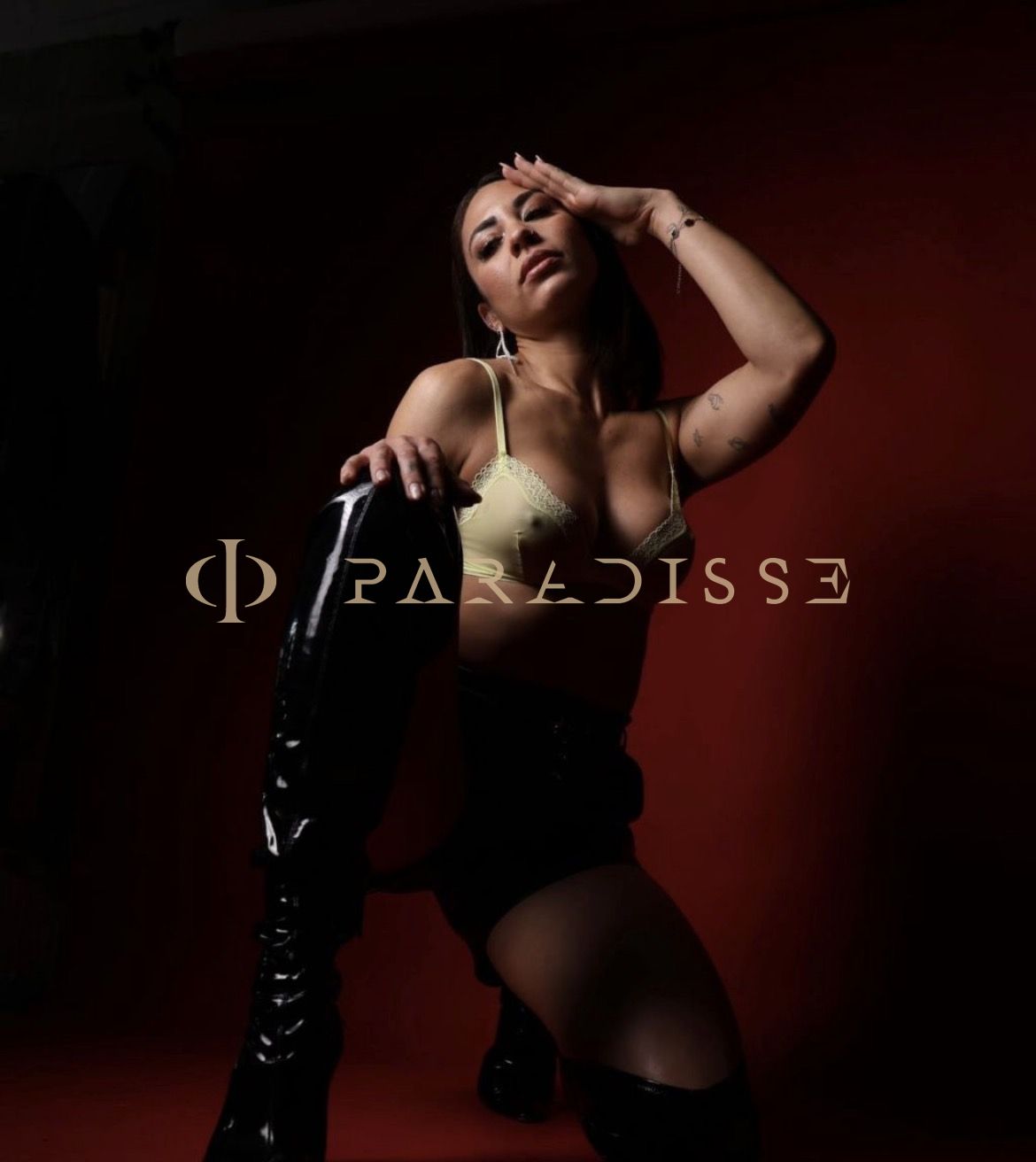 Escorts VIP Paradisse - Brunna