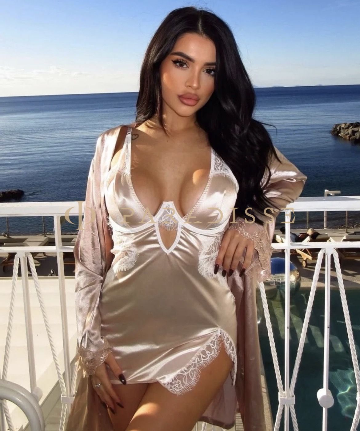 Escorts VIP Paradisse - Codi