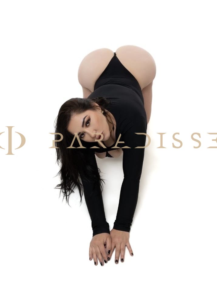 Escorts VIP Paradisse - Kendal