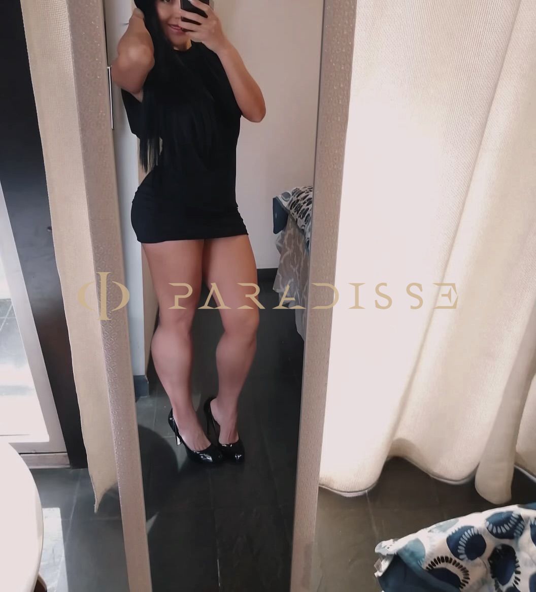 Escorts VIP Paradisse - Marina