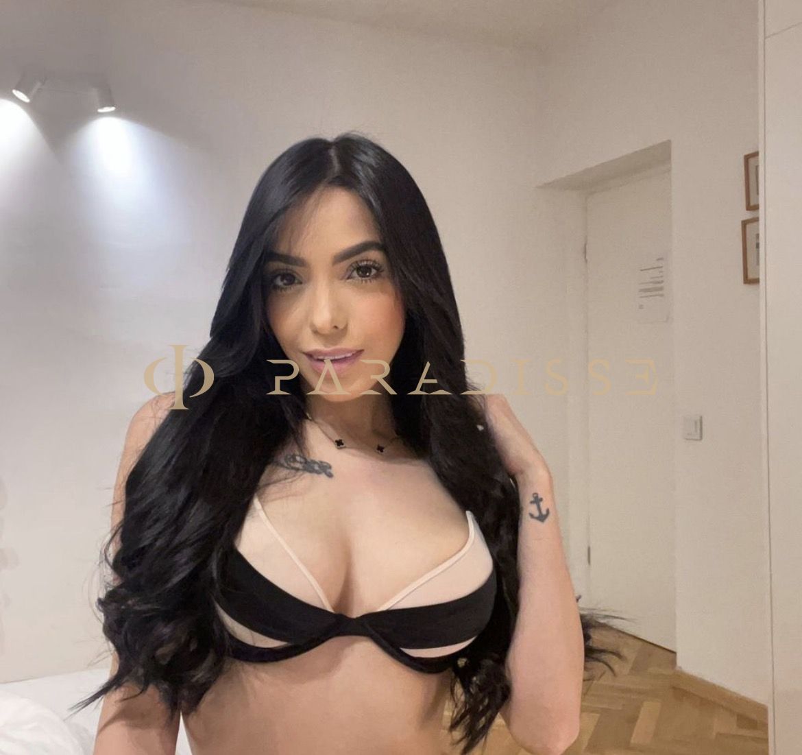 Escorts VIP Paradisse - Famma