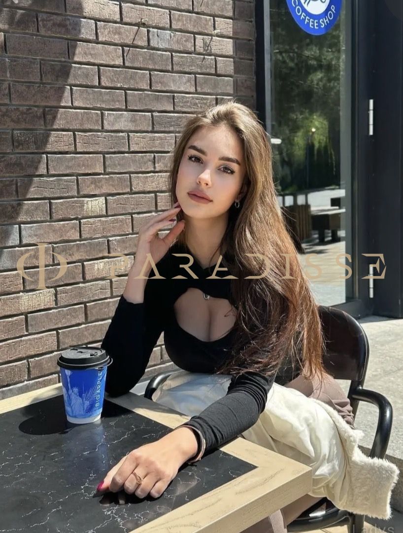 Escorts VIP Paradisse - Mika