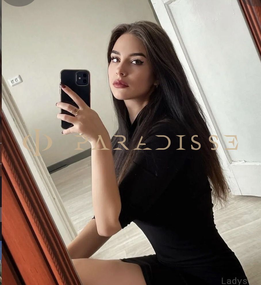 Escorts VIP Paradisse - Mika