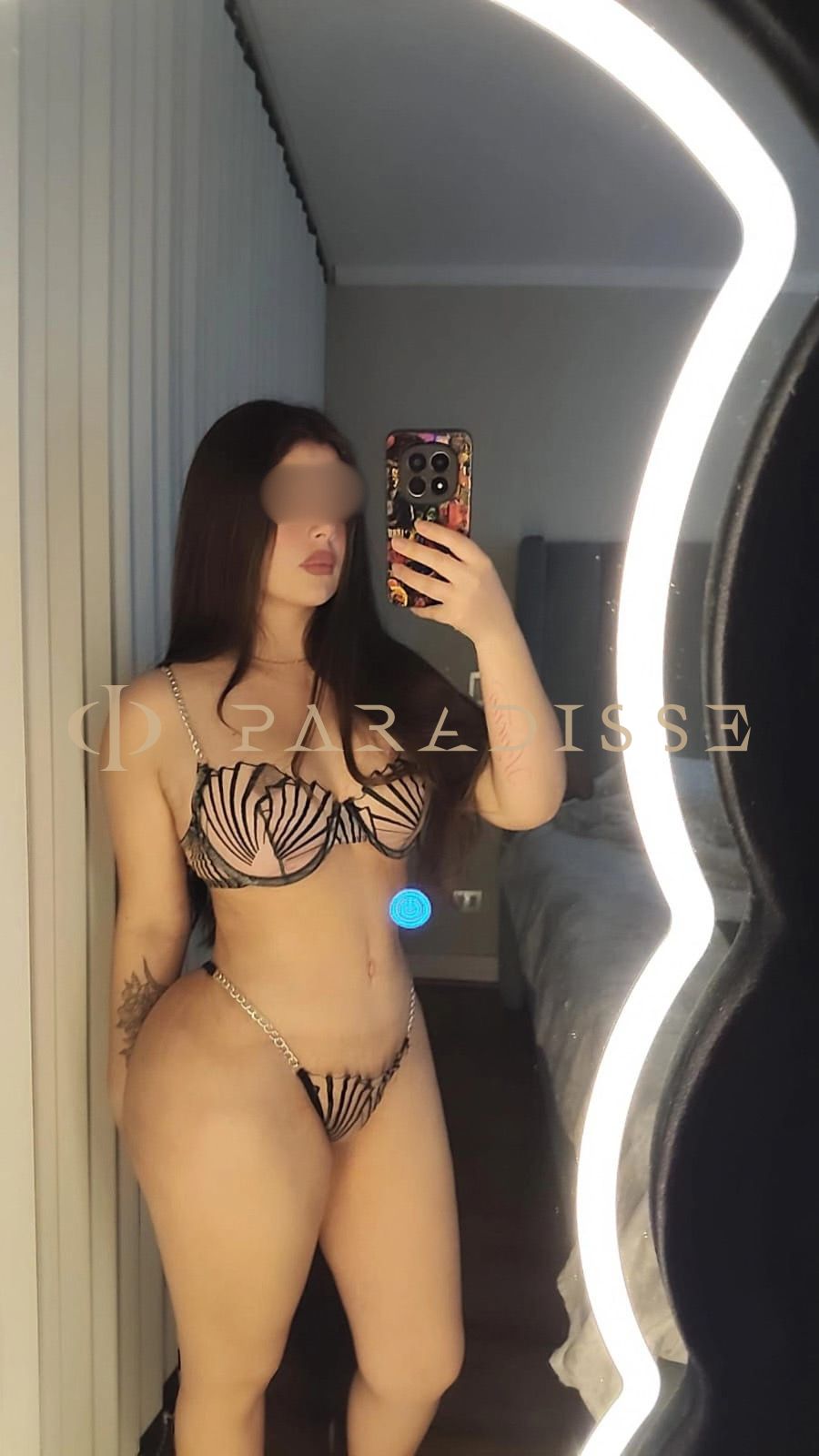 Escorts VIP Paradisse - Valerie