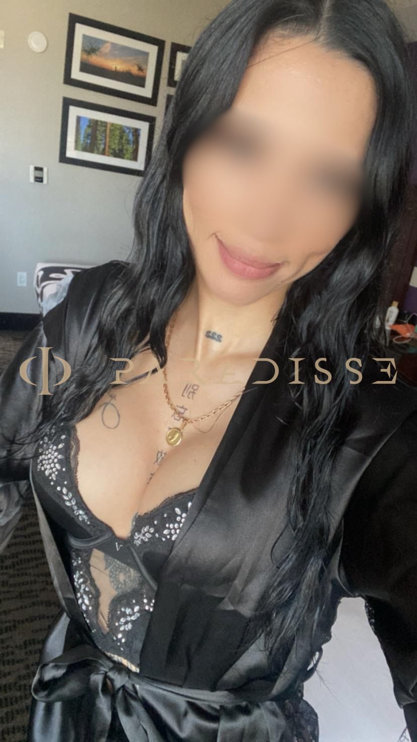 Escorts VIP Paradisse - Mia